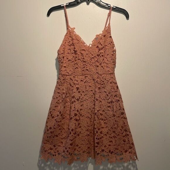 ASTR The Label- Blush Pink Eyelet Lace Crochet Style Mini Dress- Size Medium - Picture 1 of 8
